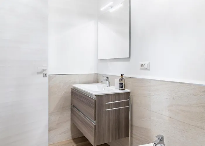 Apartment Parco Degli Acquedotti 3bedr Rom